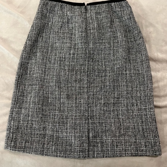 NIC+ZOE Black and White Tweed Pencil Skirt - Picture 4 of 6